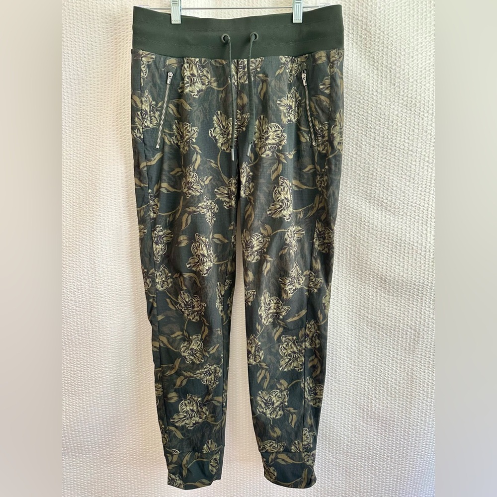 Athleta Trekkie North Printed Jogger Pants Olive Floral Women’s Size 4 Hiking